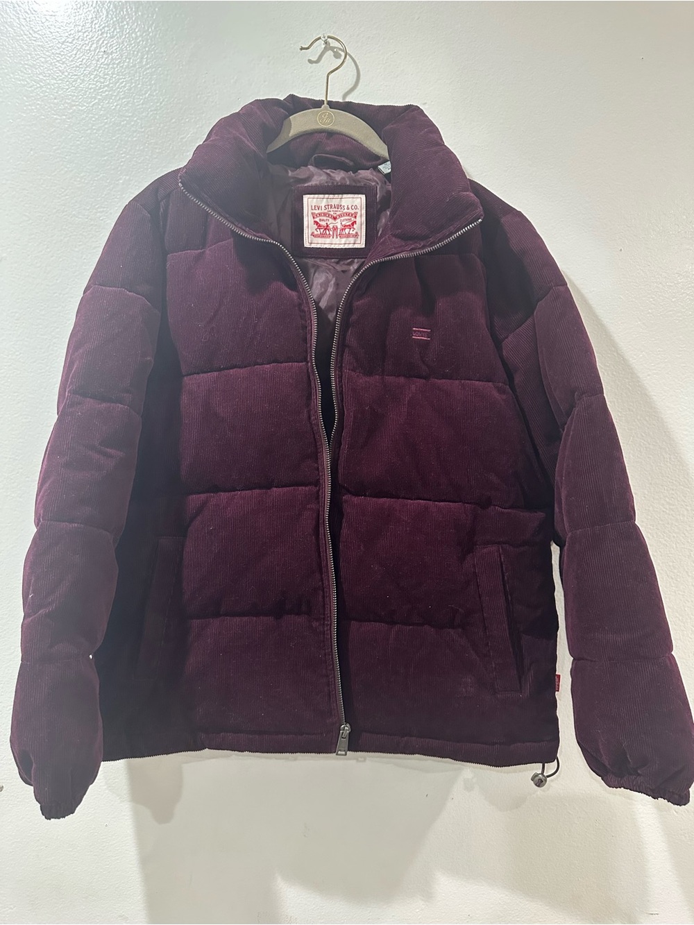 Levi's Corduroy Puffer Jacket in Plum